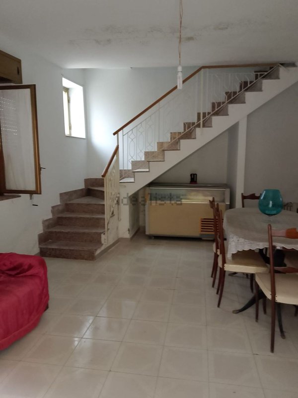casa indipendente in vendita a Militello Rosmarino in zona Varvazza