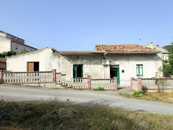 casa indipendente in vendita a Militello Rosmarino in zona San Piero