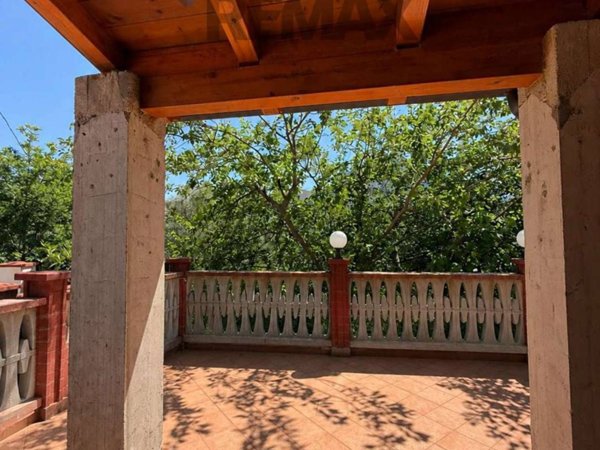 casa indipendente in vendita a Militello Rosmarino in zona Varvazza