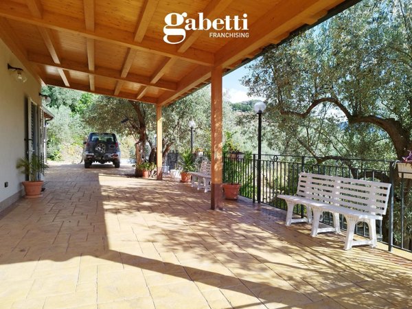 casa indipendente in vendita a Mistretta