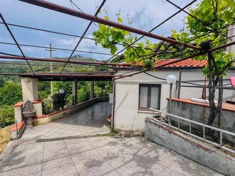 casa indipendente in vendita a Mistretta