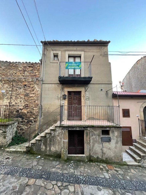 pentavano in vendita a Mistretta