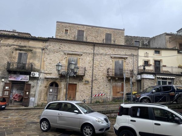 casa indipendente in vendita a Mistretta