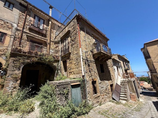 casa indipendente in vendita a Mistretta