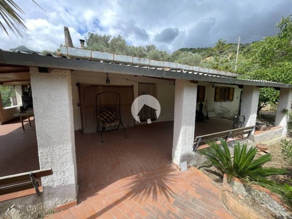 casa indipendente in vendita a Mistretta