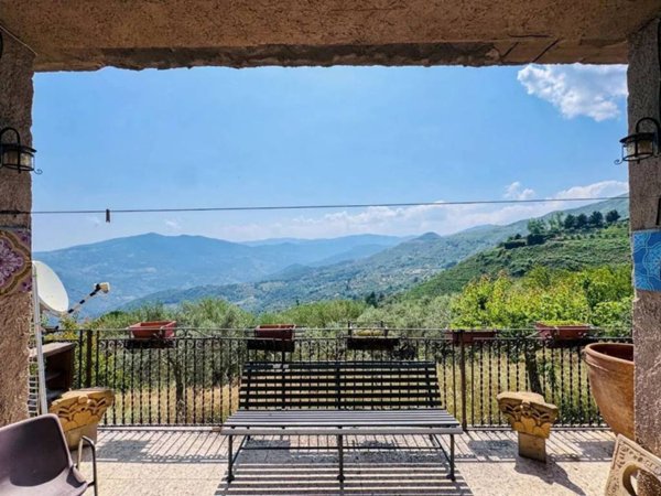 casa indipendente in vendita a Mistretta