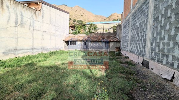 casa indipendente in vendita a Moio Alcantara