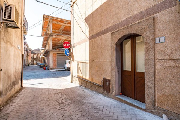 casa indipendente in vendita a Moio Alcantara