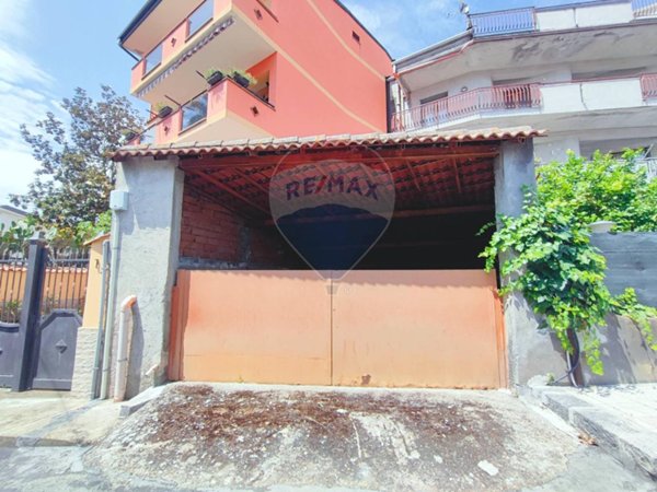 casa indipendente in vendita a Moio Alcantara