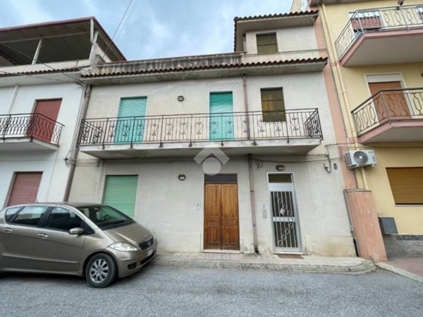 casa indipendente in vendita a Monforte San Giorgio in zona Monforte Marina
