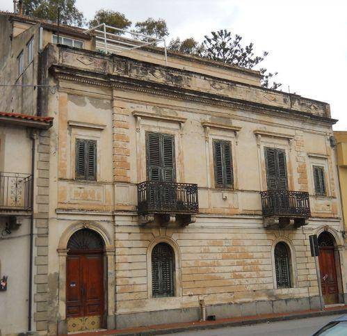 casa indipendente in vendita a Monforte San Giorgio in zona Monforte Marina