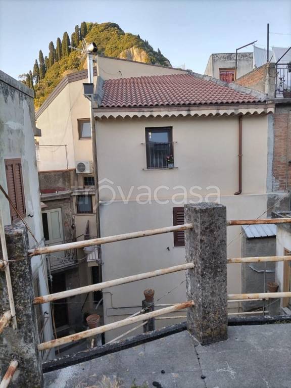 casa indipendente in vendita a Monforte San Giorgio