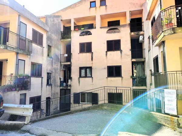 appartamento in vendita a Monforte San Giorgio in zona Pellegrino