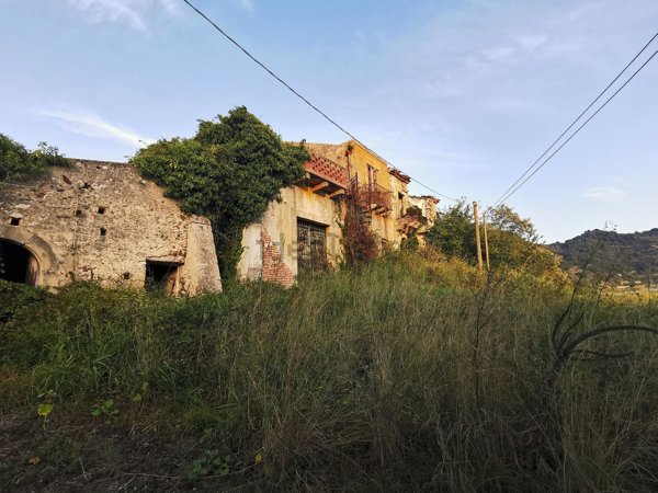 casa indipendente in vendita a Monforte San Giorgio