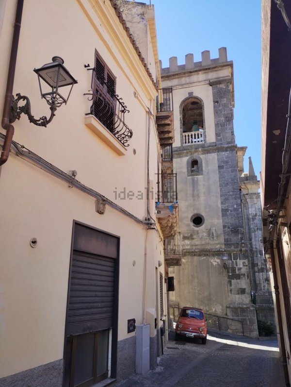 casa indipendente in vendita a Monforte San Giorgio