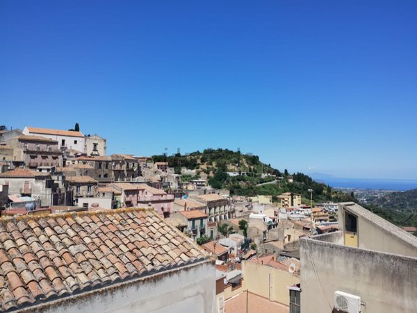 casa indipendente in vendita a Monforte San Giorgio