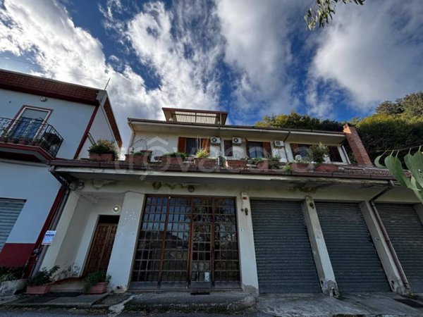 appartamento in vendita a Monforte San Giorgio in zona Pellegrino