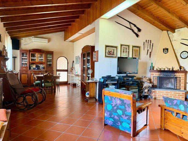 casa indipendente in vendita a Monforte San Giorgio