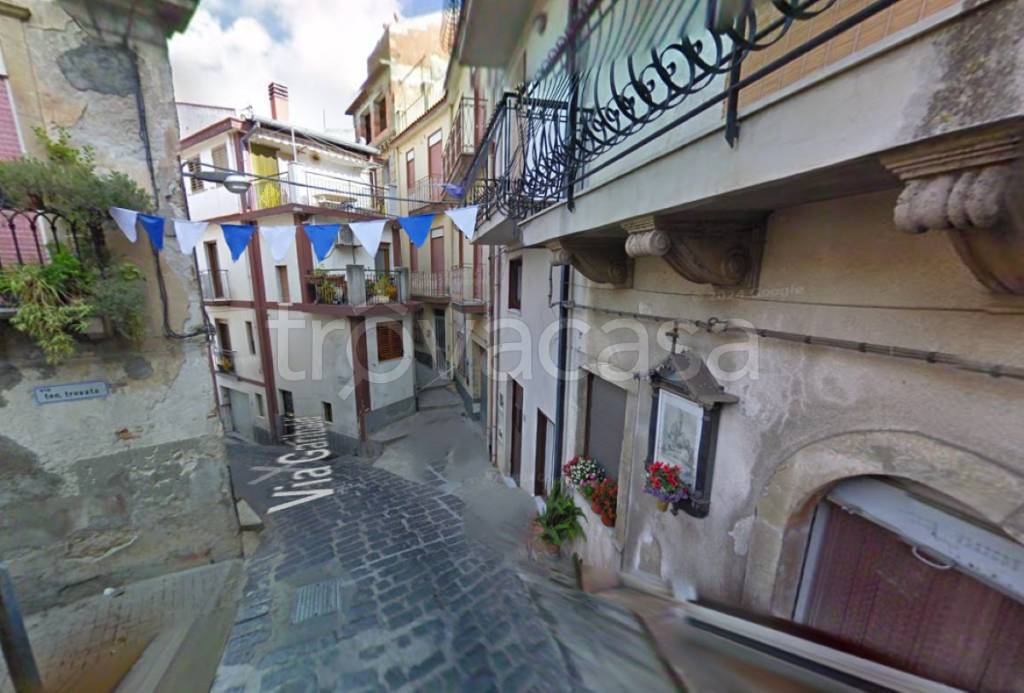 casa indipendente in vendita a Monforte San Giorgio