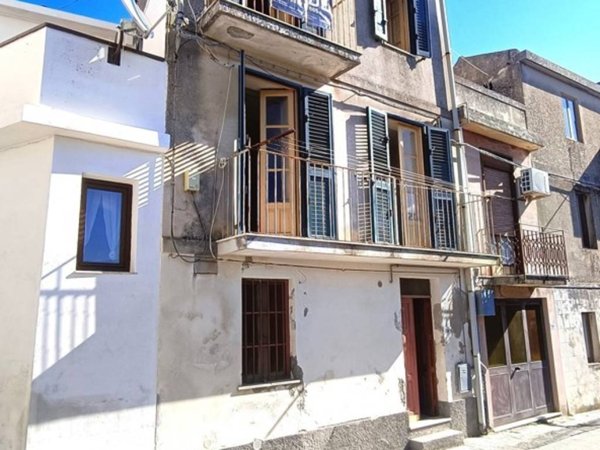 casa indipendente in vendita a Monforte San Giorgio