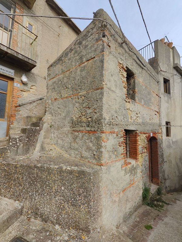 casa indipendente in vendita a Monforte San Giorgio