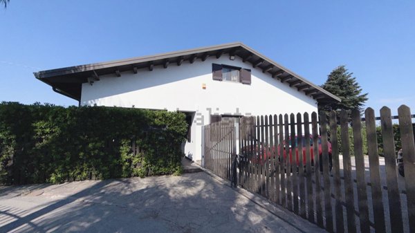casa indipendente in vendita a Monforte San Giorgio in zona Monforte Marina