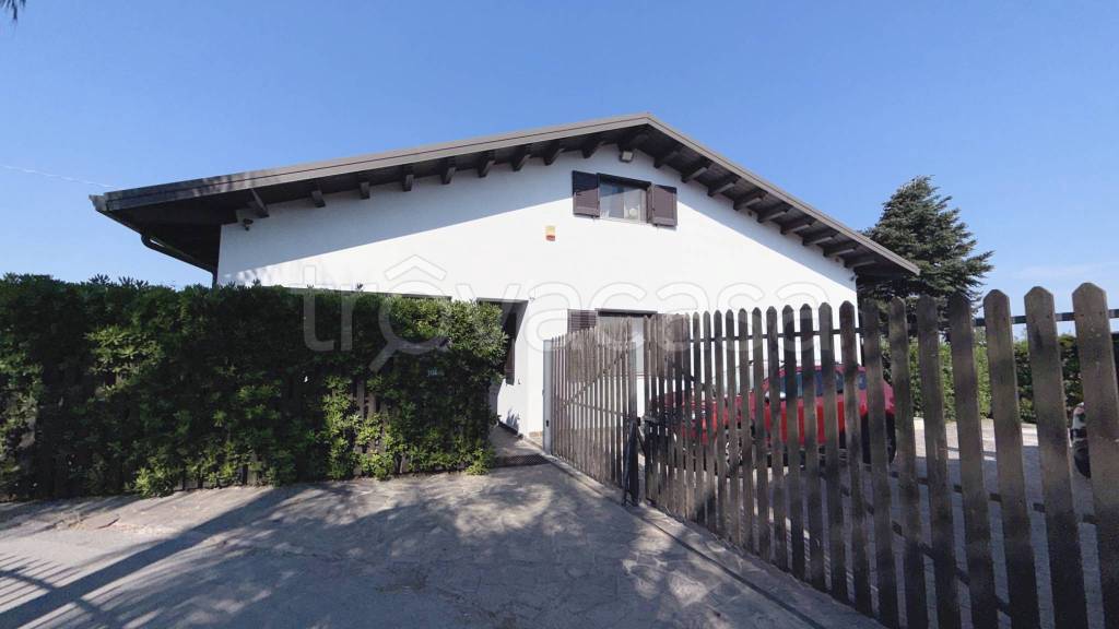 casa indipendente in vendita a Monforte San Giorgio in zona Monforte Marina