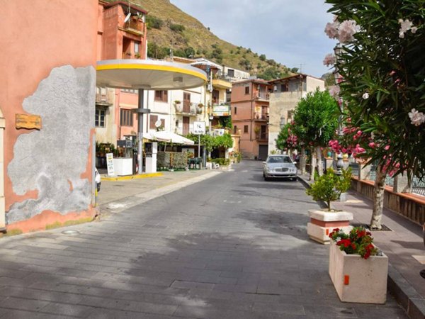 casa indipendente in vendita a Mongiuffi Melia