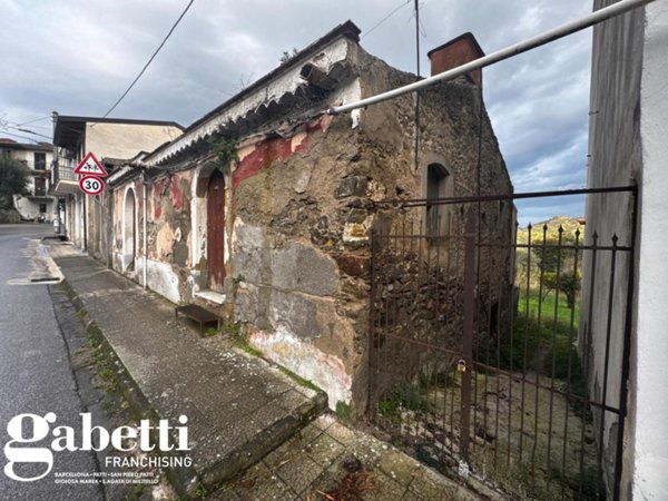 casa indipendente in vendita a Montagnareale in zona Santa Nicolella