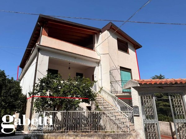 casa indipendente in vendita a Montagnareale in zona Santa Nicolella