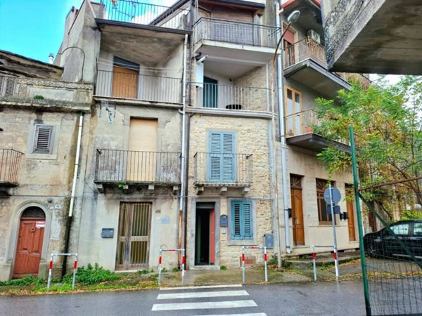 appartamento in vendita a Montalbano Elicona