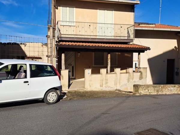 casa indipendente in vendita a Montalbano Elicona