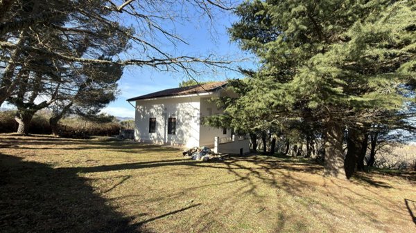 casa indipendente in vendita a Montalbano Elicona