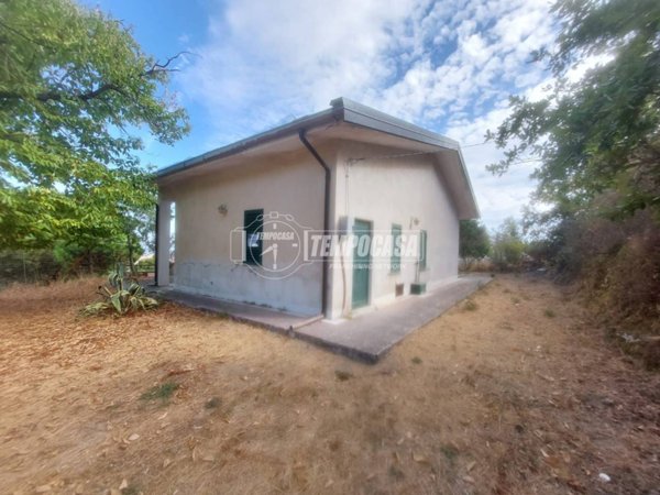 appartamento in vendita a Montalbano Elicona in zona Pellizzaro