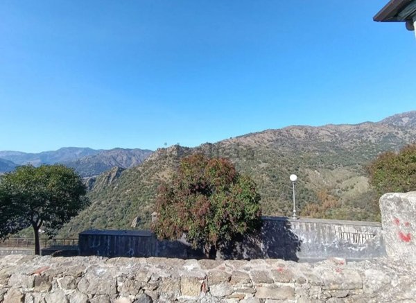 casa indipendente in vendita a Motta Camastra