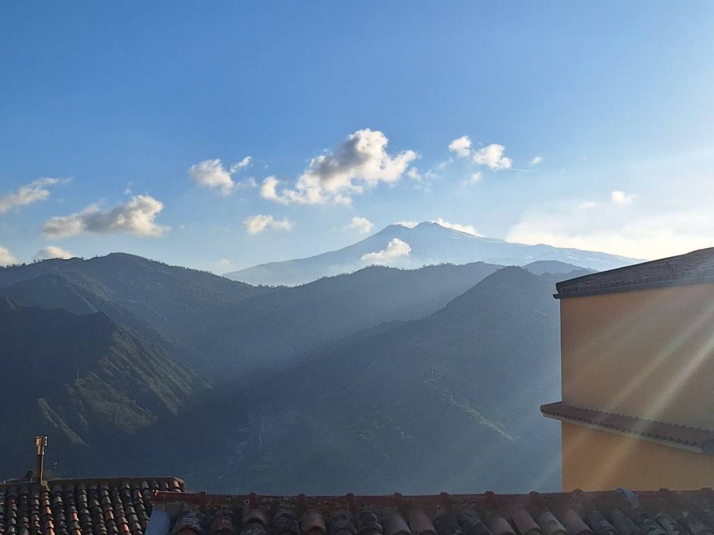 casa indipendente in vendita a Motta Camastra