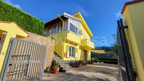 casa indipendente in vendita a Naso