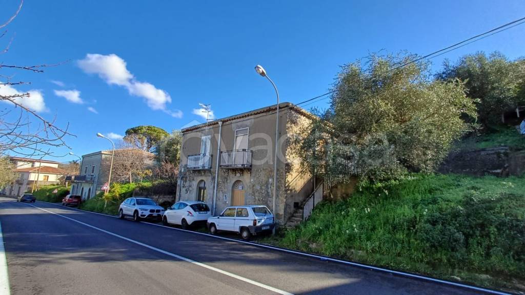 casa indipendente in vendita a Naso