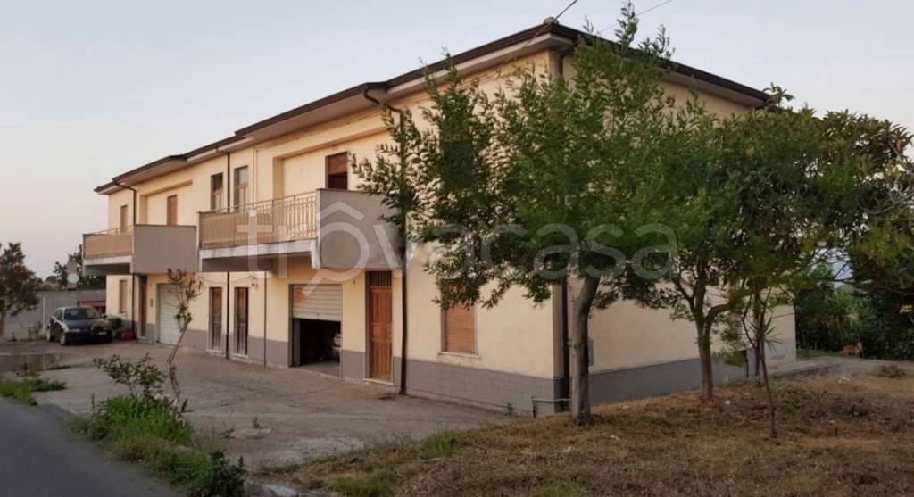 casa indipendente in vendita a Naso