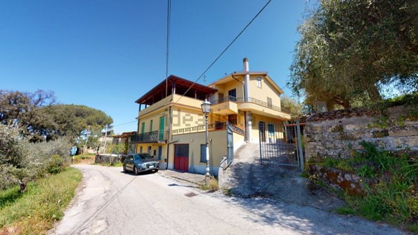 casa indipendente in vendita a Naso