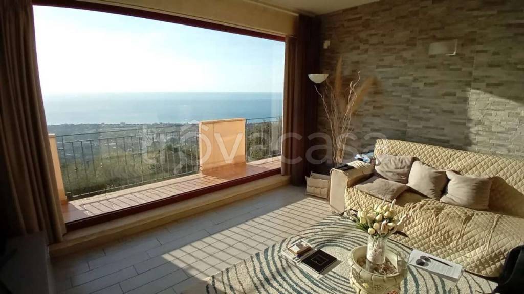 casa indipendente in vendita a Naso