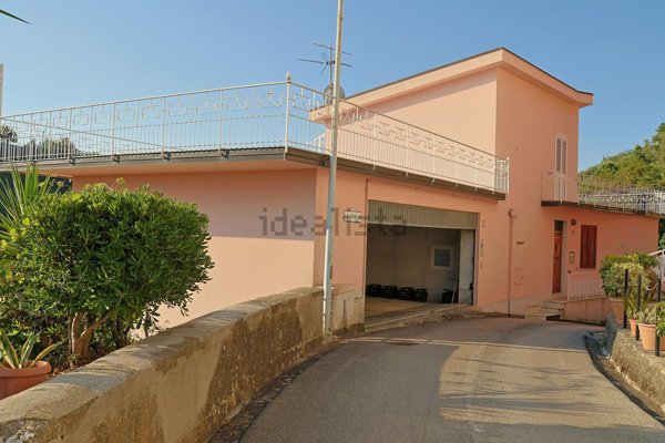 casa indipendente in vendita a Naso