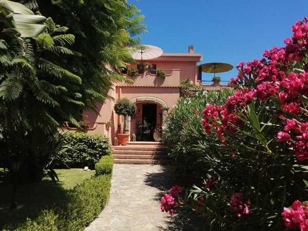 casa indipendente in vendita a Naso