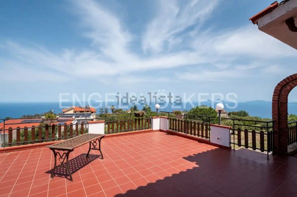 casa indipendente in vendita a Naso