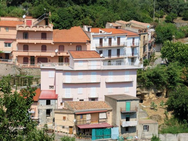 casa indipendente in vendita a Naso