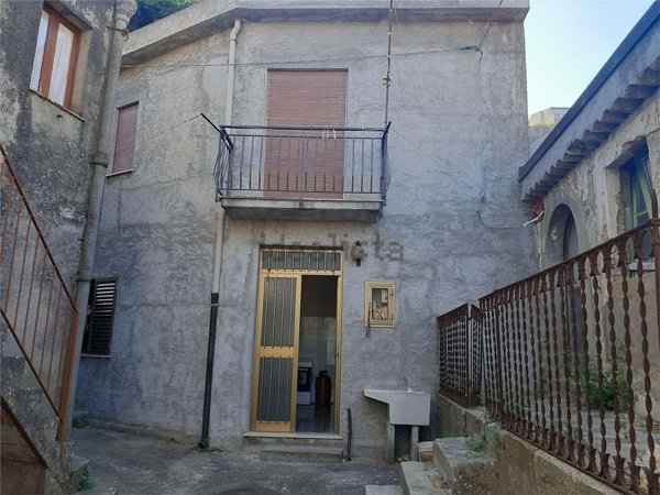 appartamento in vendita a Naso