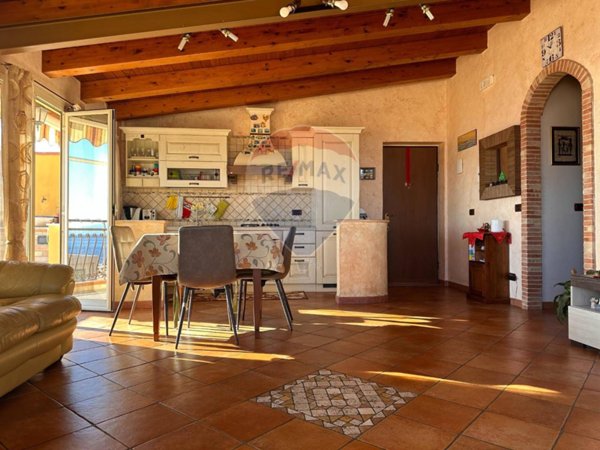 appartamento in vendita a Nizza di Sicilia