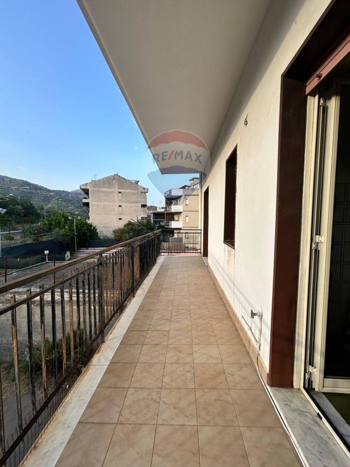 appartamento in vendita a Nizza di Sicilia