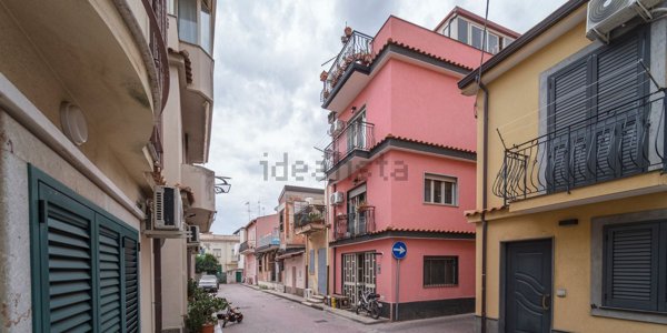 casa indipendente in vendita a Nizza di Sicilia
