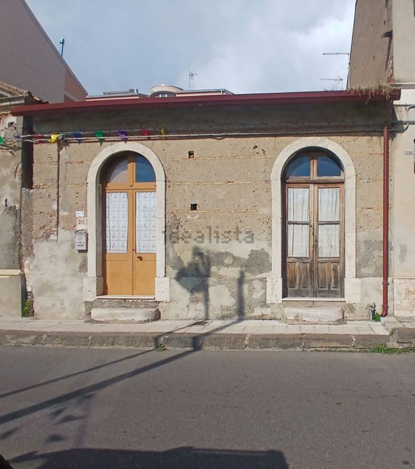 casa indipendente in vendita a Nizza di Sicilia